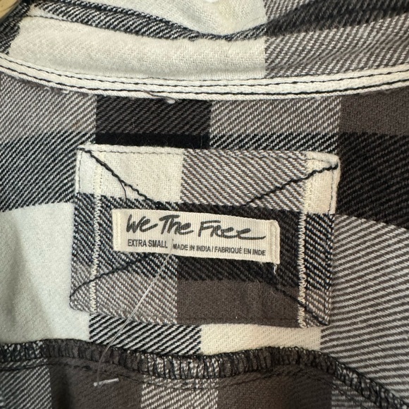 NWOT FREE PEOPLE IZZY CARGO SHIRT XS BLACK CREAM GRAY SNAP BUTTONS FLANNEL - Picture 2 of 8